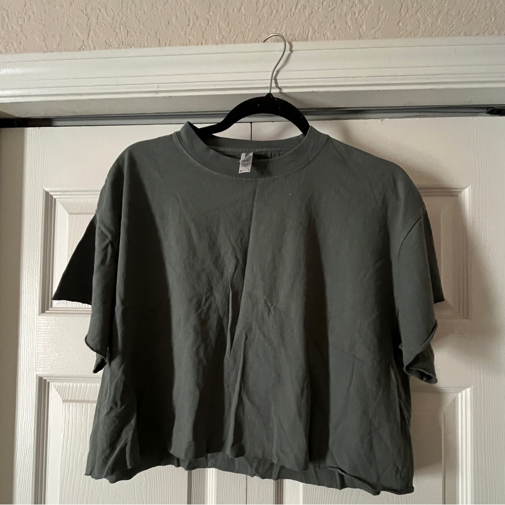 Green Cropped Tee